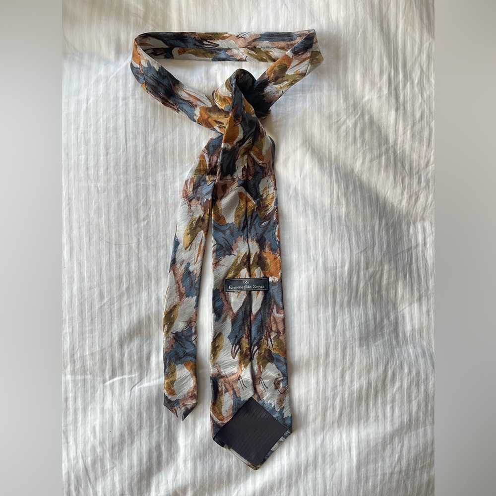 Rare vintage Ermenegildo Zegna 100% Silk Tie perfect condition.